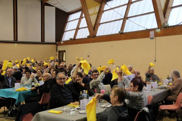  Le repas du CCAS rassemble chaque anne de nombreuses personnes