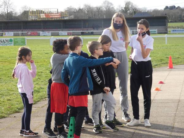 des jeunes au service sport jeunesse